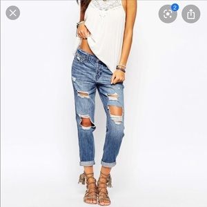 Hollister Women’s Dark Wash Boyfriend Jeans